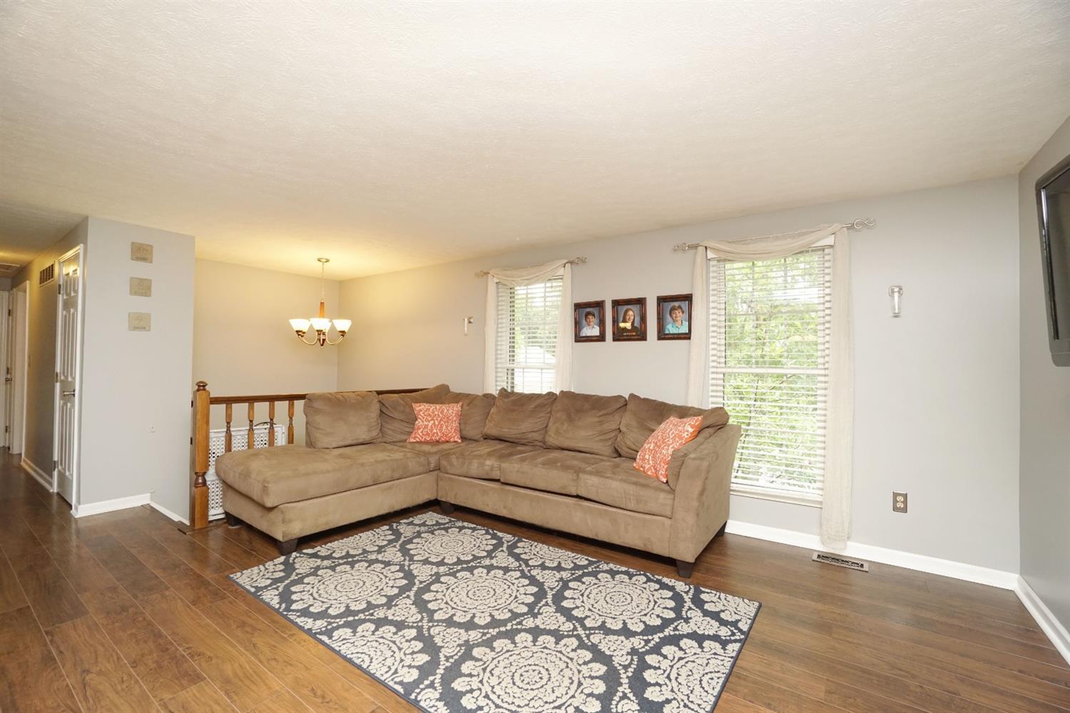 1696 Rudyard Lane Cincinnati, OH 45230 - Photo 4 of 23 Gallery Image 4