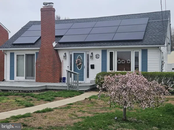 $355,000 | 235 South Chester Avenue, Riverside, NJ 08075