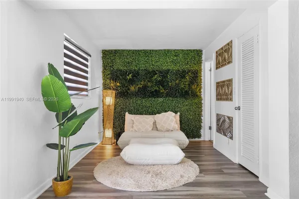 $4,000 | 5920 Northeast 2nd Terrace, Oakland Park, FL 33334