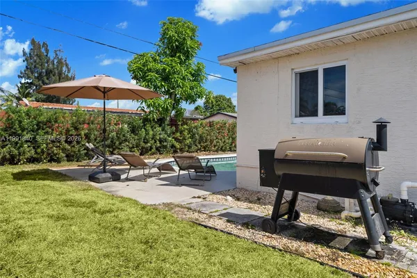 $4,000 | 5920 Northeast 2nd Terrace, Oakland Park, FL 33334