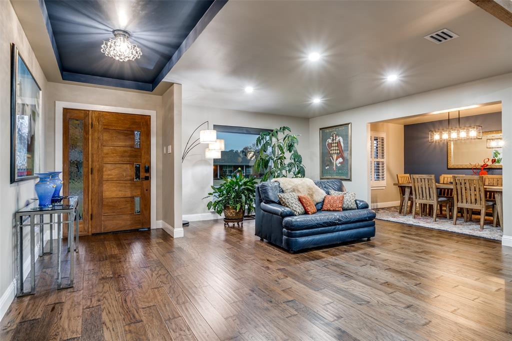 3135 Timberview Road Dallas, TX 75229 - Photo 4 of 36