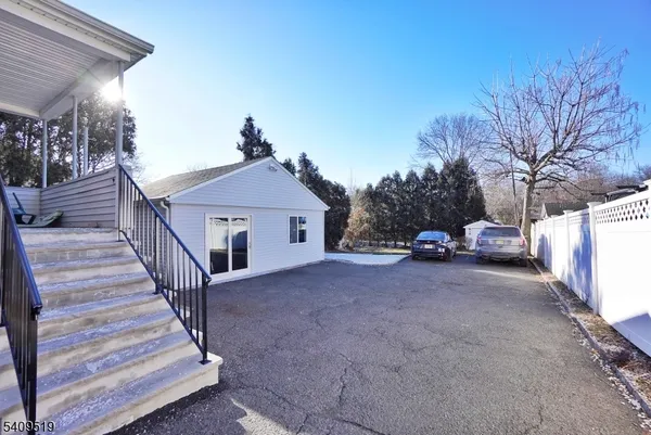 $2,200 | 103 Orchard Street, Unit 2, Summit, NJ 07901