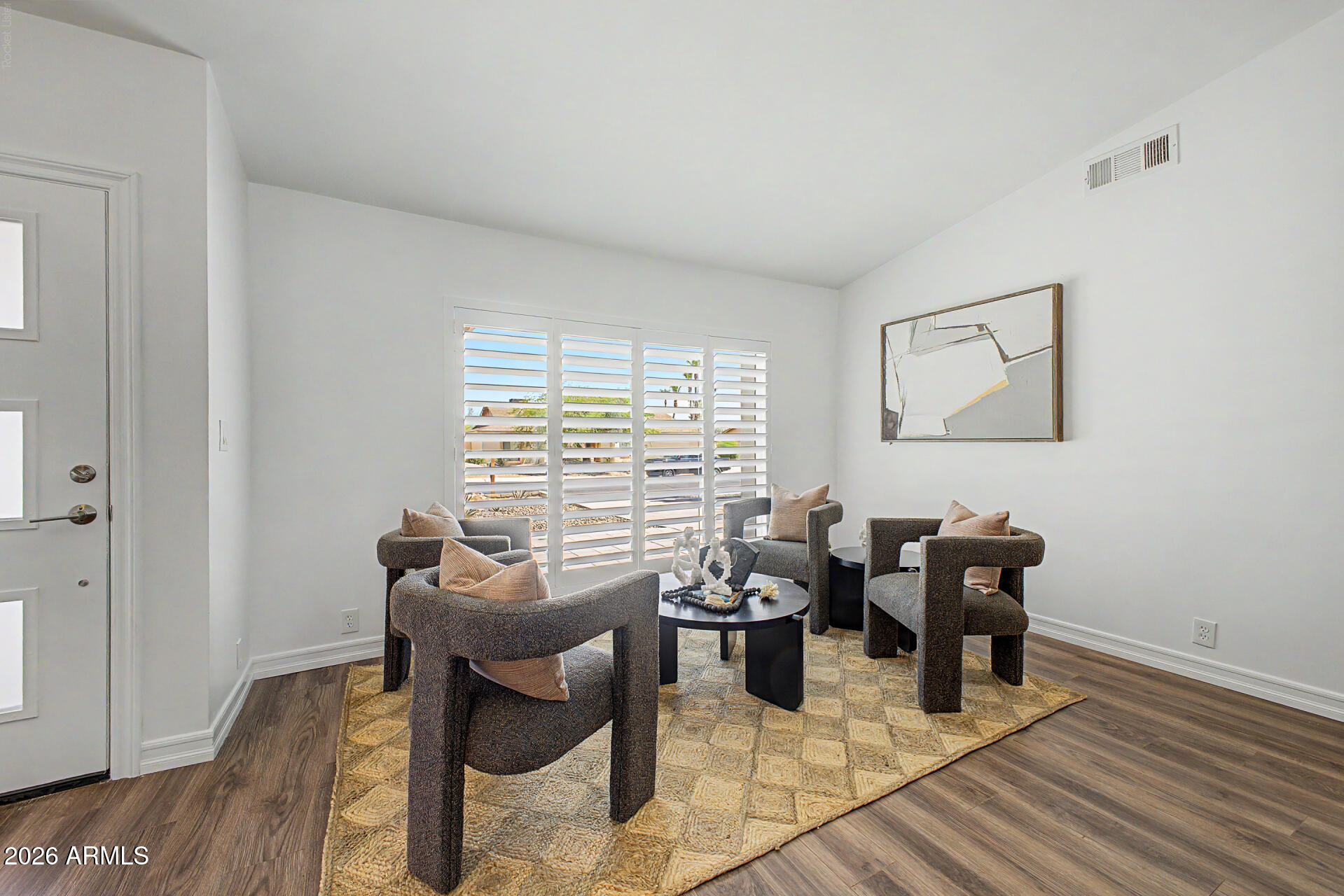 2335 East Shangri La Road Phoenix, AZ 85028 - Photo 6 of 50