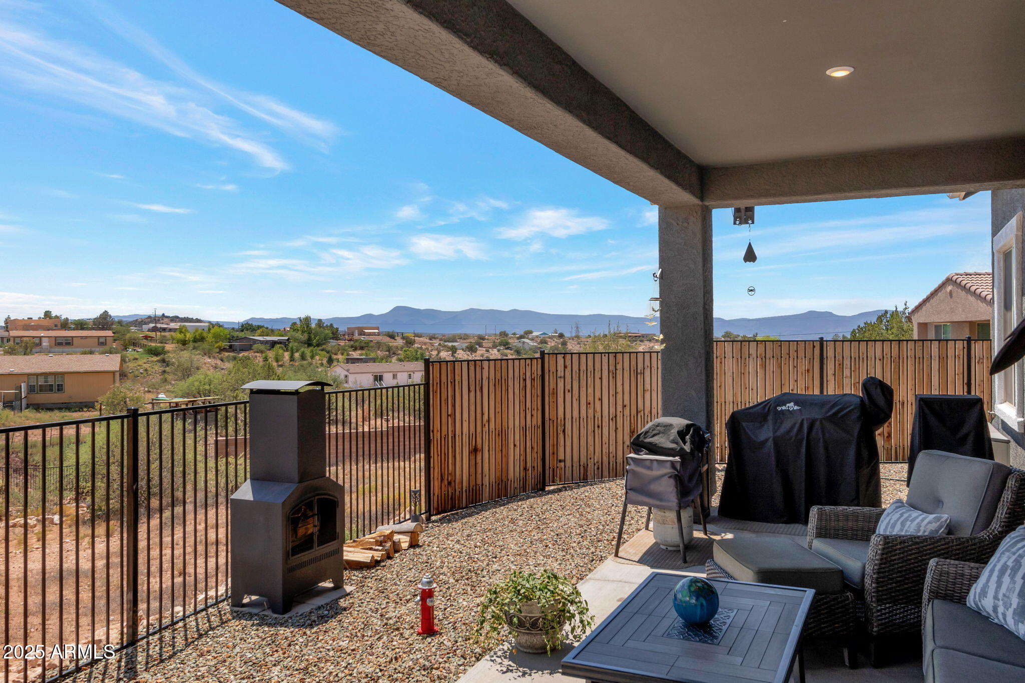 6025 North Hanover Court Rimrock, AZ 86335 - Photo 21 of 30 a view of balcony with couch and chairs