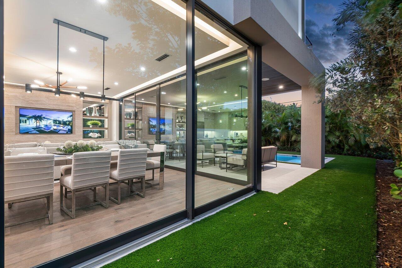 130 Northeast Wavecrest Way Boca Raton, FL 33432 - Photo 50 of 63 Previously Decorated Model