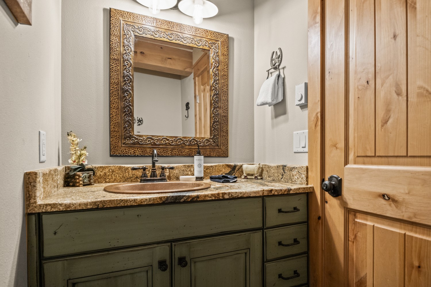 1720 Ranch Road, Unit 301 Steamboat Springs, CO 80487 - Photo 10 of 38 1/2 bath