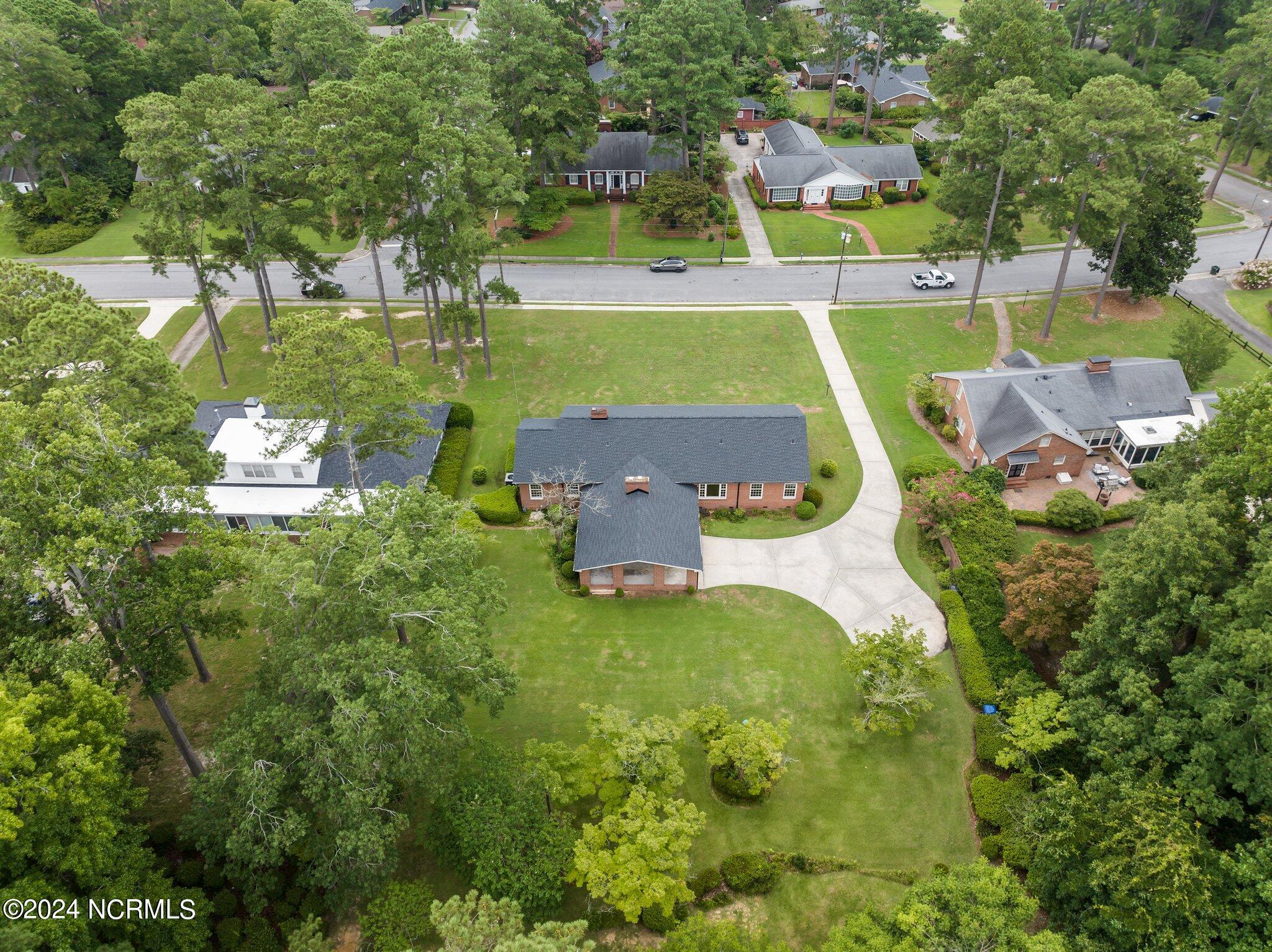 1302 Greenbriar Road Kinston, NC 28501 - Photo 13 of 48 4-web-or-mls-DJI_0881