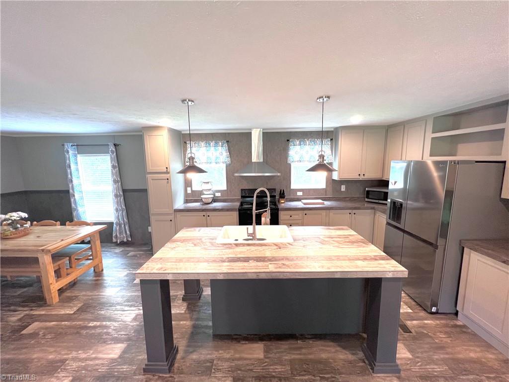 372 Wilson Road Reidsville, NC 27320 - Photo 3 of 28 Gallery Image 3