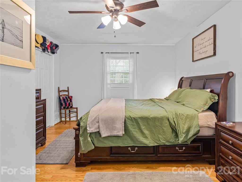 61 Hickory Tree Road Asheville, NC 28805 - Photo 14 of 30 Gallery Image 14