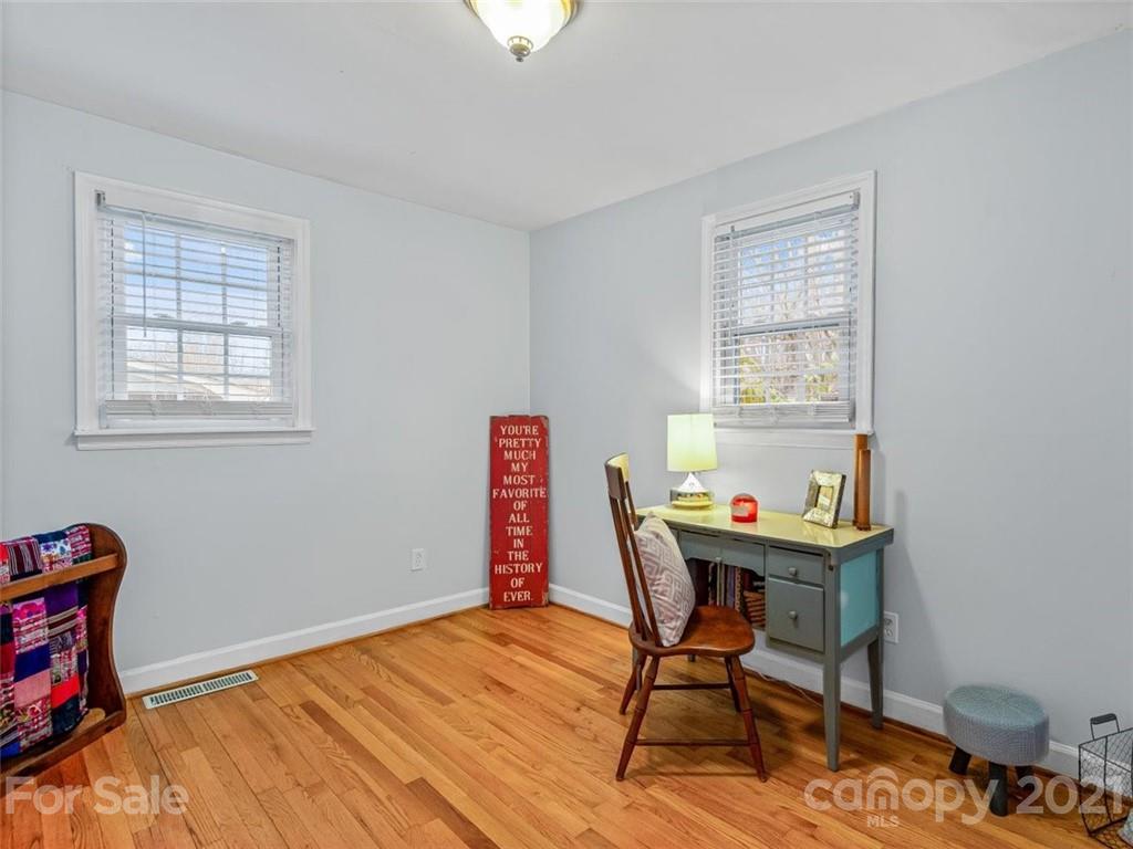 61 Hickory Tree Road Asheville, NC 28805 - Photo 19 of 30 Gallery Image 19