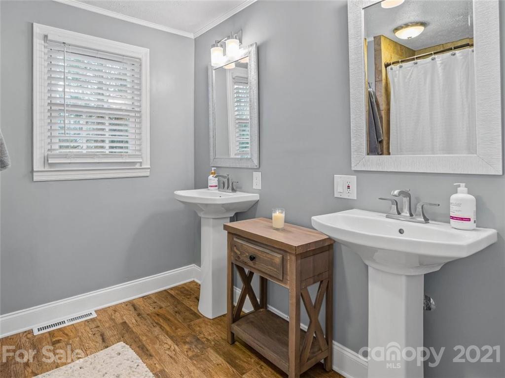 61 Hickory Tree Road Asheville, NC 28805 - Photo 20 of 30 Gallery Image 20