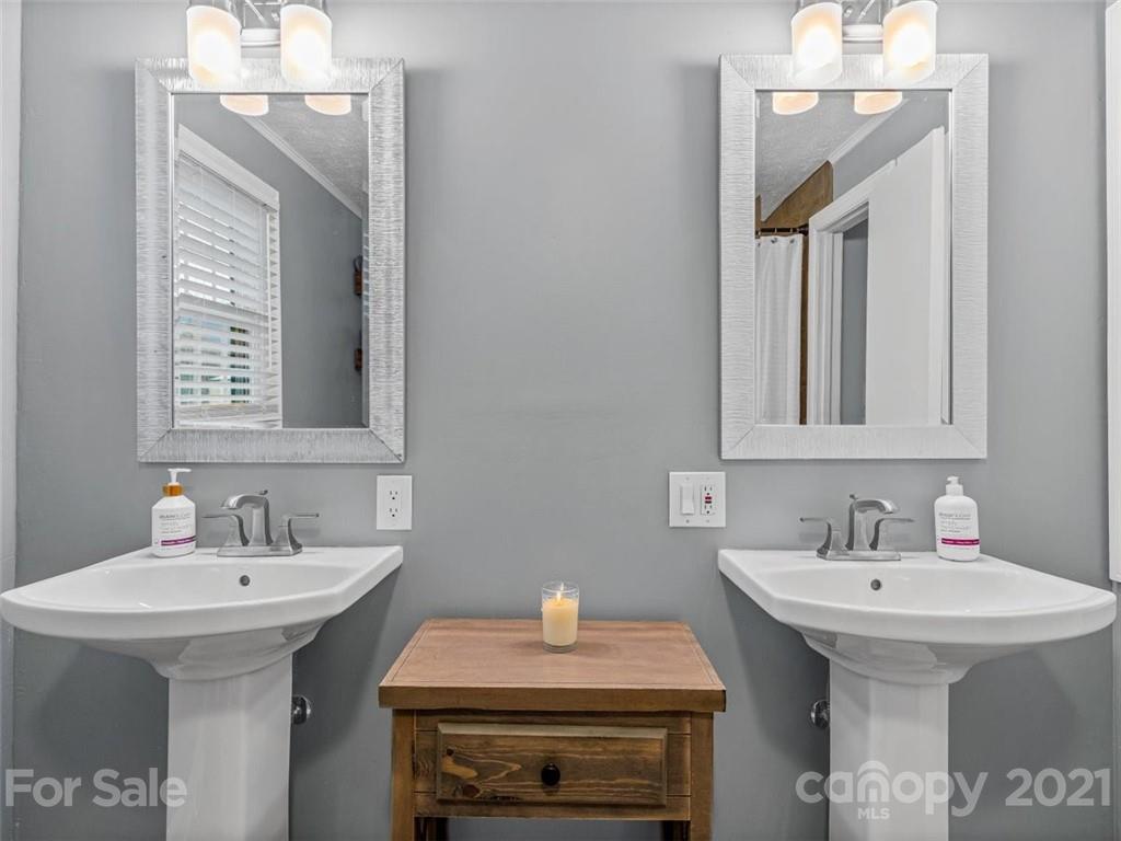 61 Hickory Tree Road Asheville, NC 28805 - Photo 21 of 30 Gallery Image 21