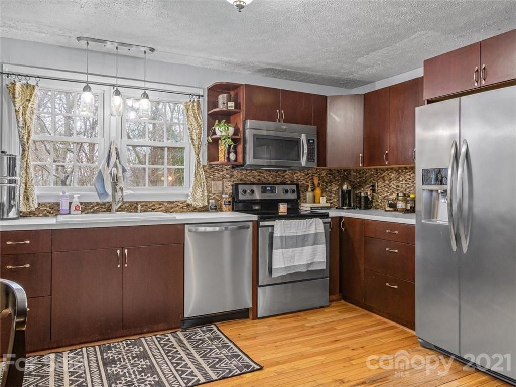 61 Hickory Tree Road Asheville, NC 28805 - Photo 10 of 30 Gallery Image 10