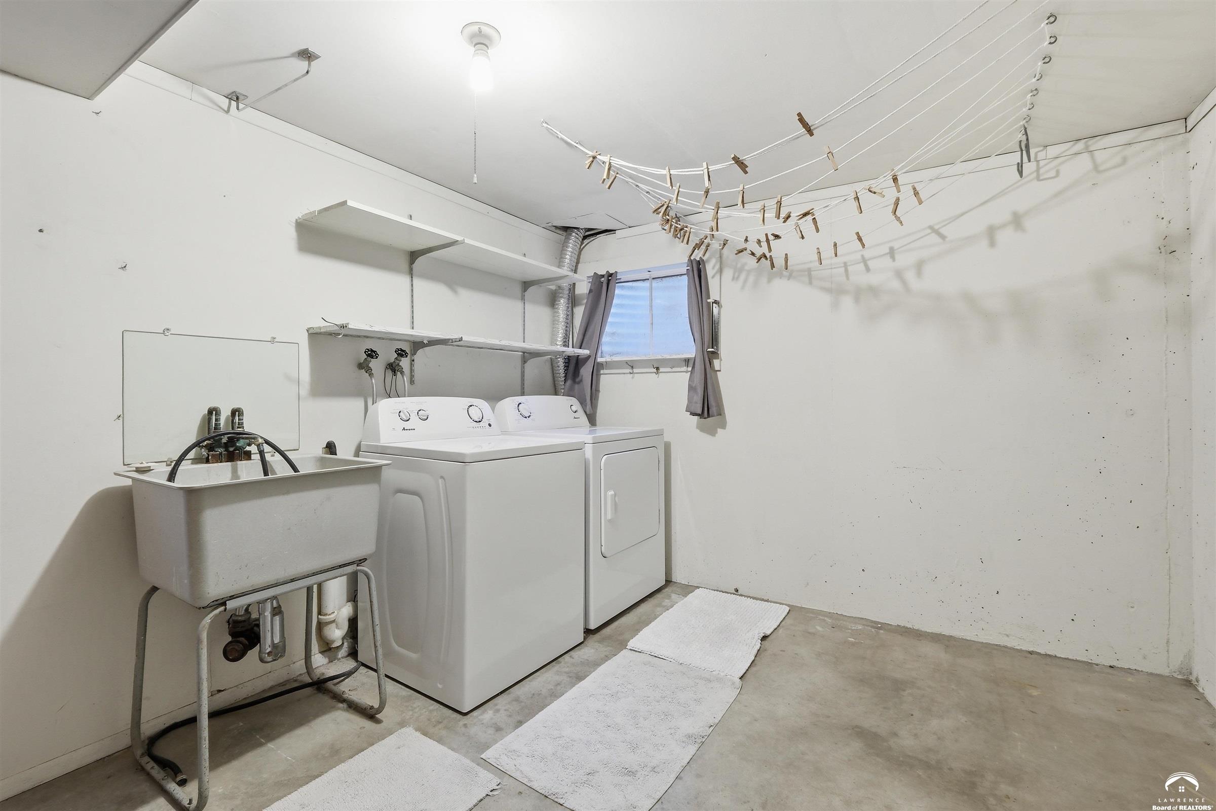 1506 University Drive Lawrence, KS 66044 - Photo 42 of 56
