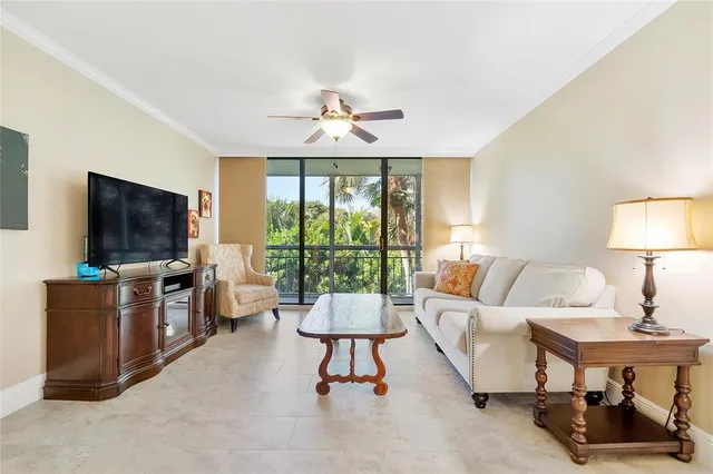 $350,000 | 6181 Balboa Circle, Unit 305, Boca Raton, FL 33433