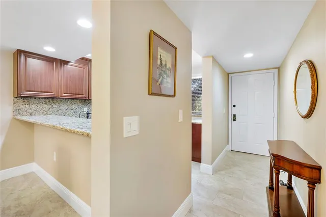 $350,000 | 6181 Balboa Circle, Unit 305, Boca Raton, FL 33433