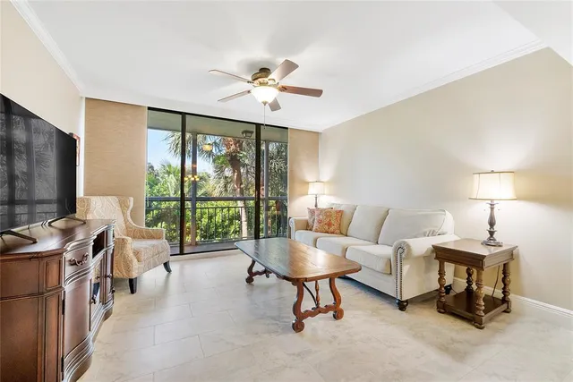$350,000 | 6181 Balboa Circle, Unit 305, Boca Raton, FL 33433