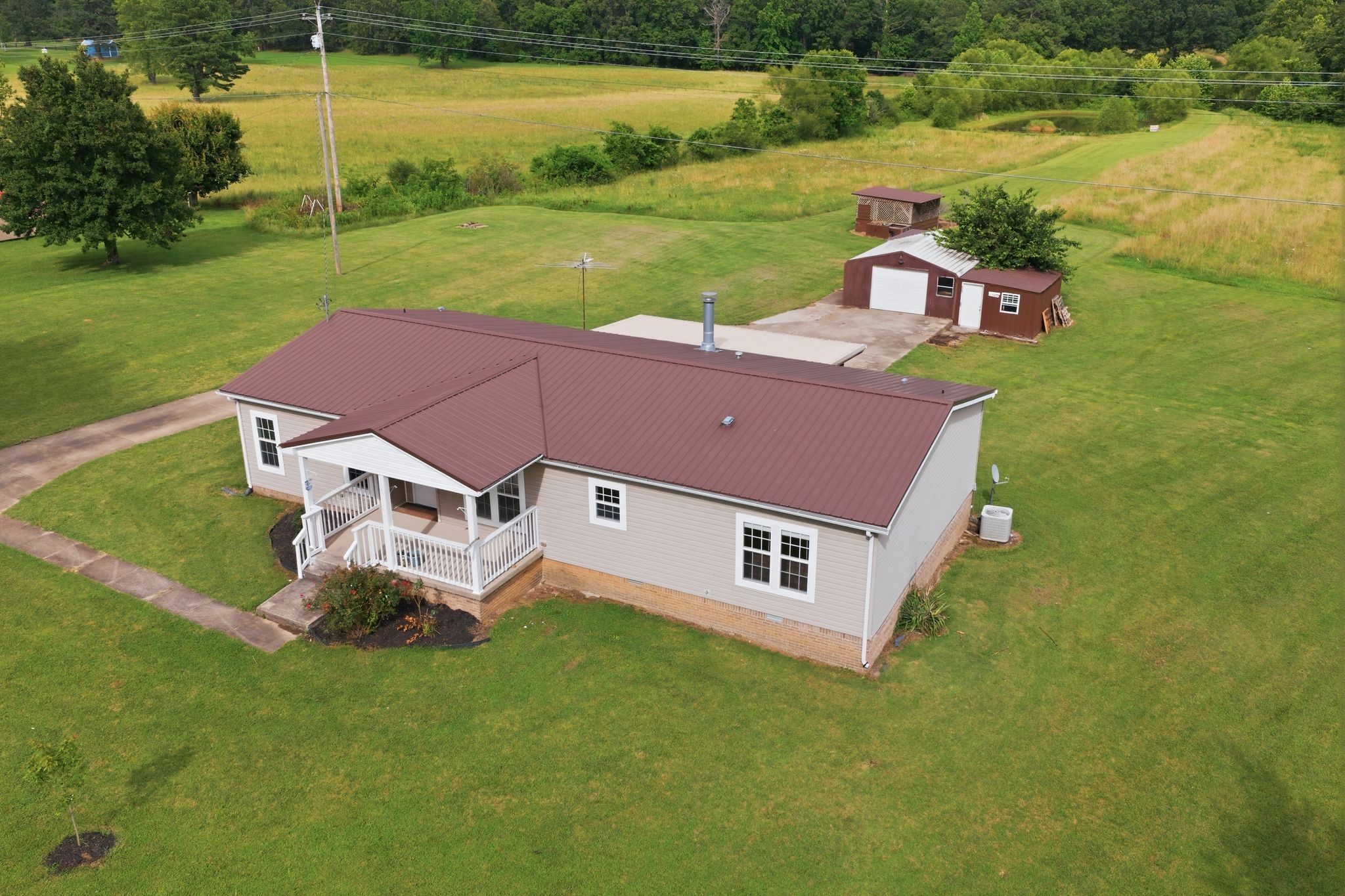 2594 Sylvia Road Dickson, TN 37055 - Photo 4 of 33
