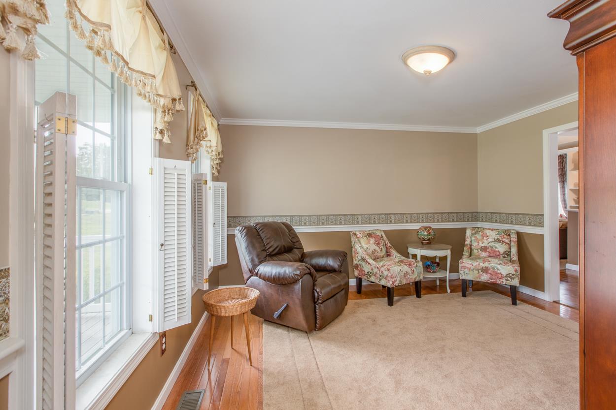 718 Bryant Road Manchester, NH 03109 - Photo 13 of 39