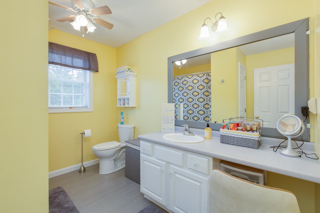 718 Bryant Road Manchester, NH 03109 - Photo 20 of 39