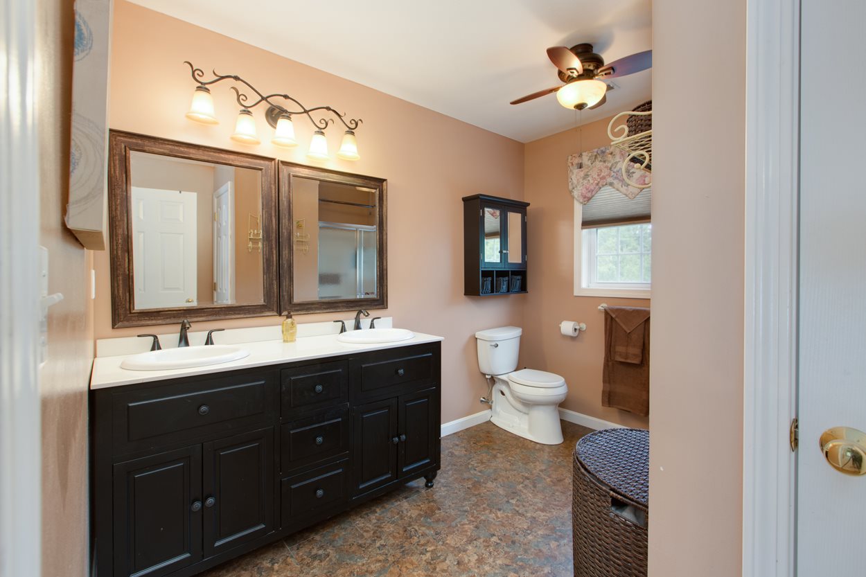 718 Bryant Road Manchester, NH 03109 - Photo 27 of 39