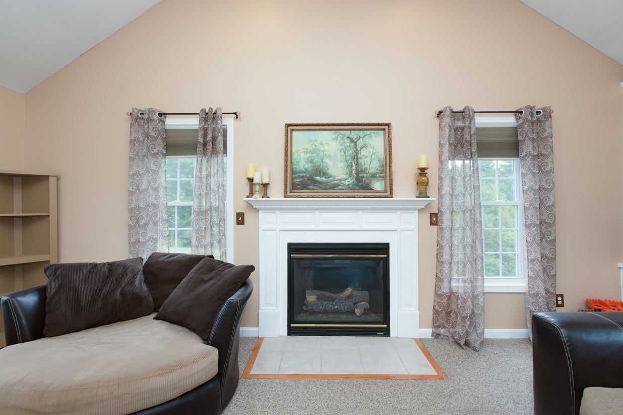 718 Bryant Road Manchester, NH 03109 - Photo 10 of 39