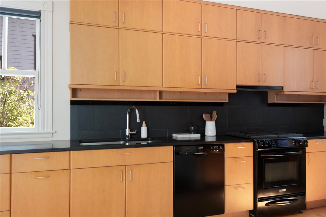 25 Creighton Street Providence, RI 02906 - Photo 18 of 46