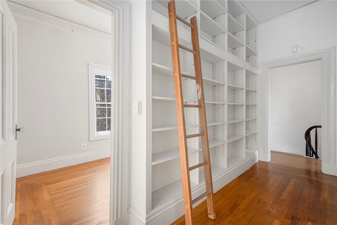 25 Creighton Street Providence, RI 02906 - Photo 33 of 46