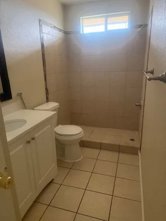 $1,200 | 908 Guadalupe Street, Lockhart, TX 78644