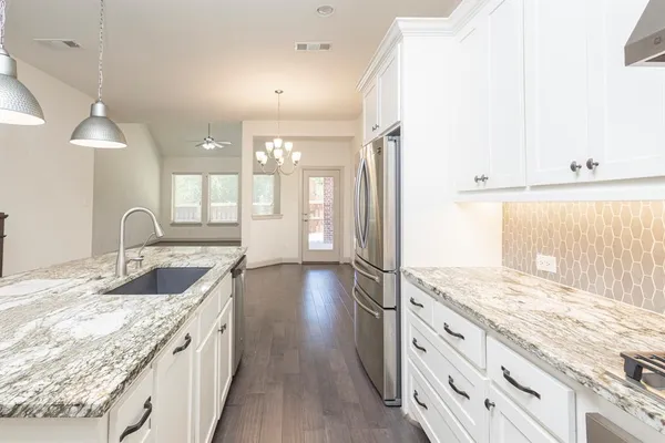$3,795 | 6337 Saddlebrook Way, Irving, TX 75039