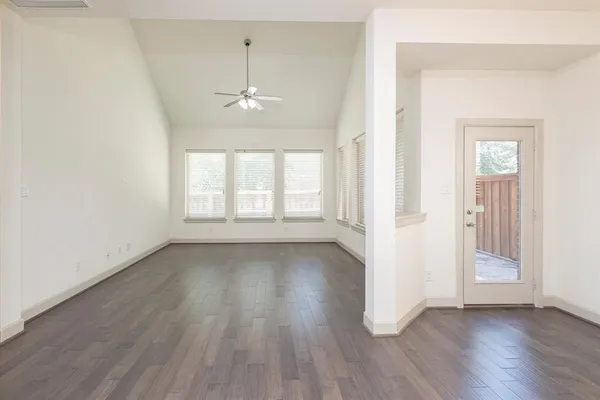 $3,795 | 6337 Saddlebrook Way, Irving, TX 75039