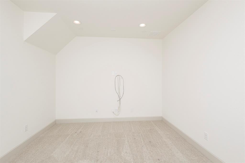 6337 Saddlebrook Way Irving, TX 75039 - Photo 26 of 40 a view of room