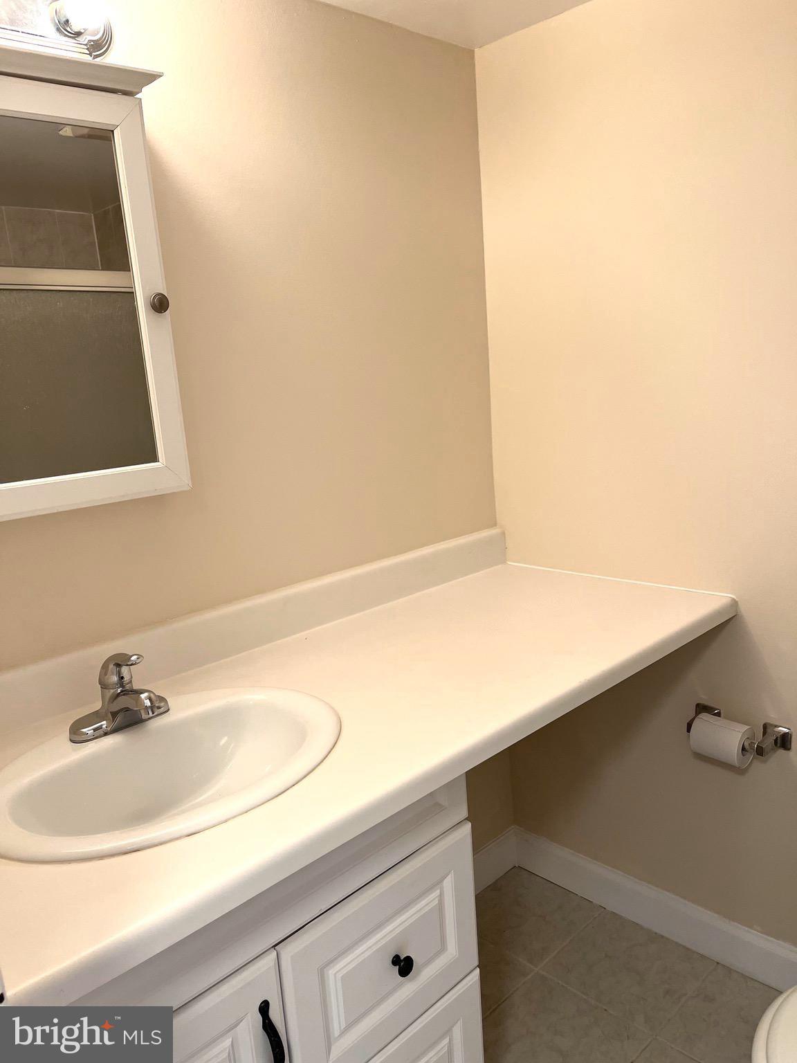 17804 Buehler Road, Unit 3B2 Olney, MD 20832 - Photo 16 of 18 Bathroom