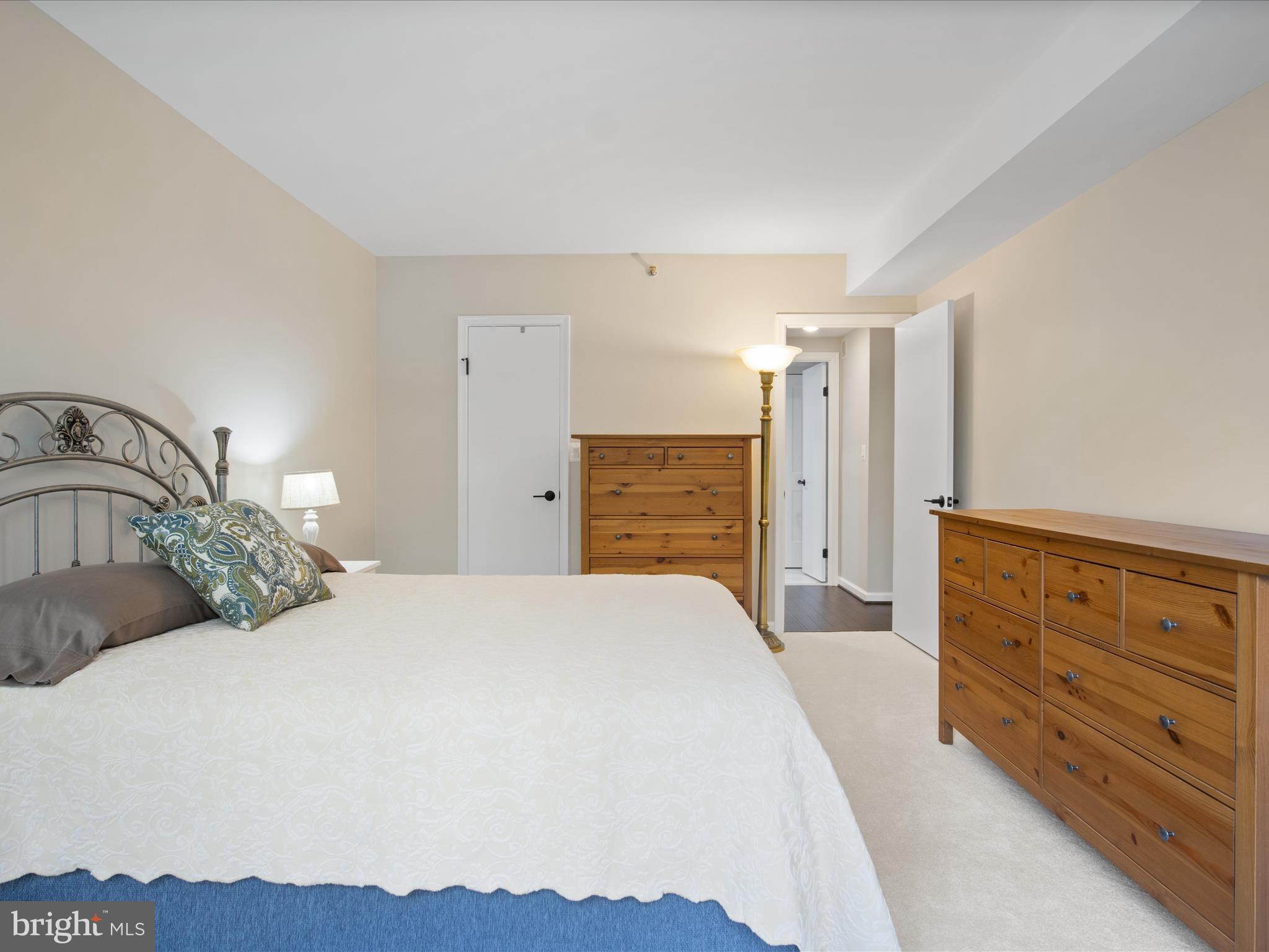 5501 Seminary Road, Unit 101S Falls Church, VA 22041 - Photo 17 of 40