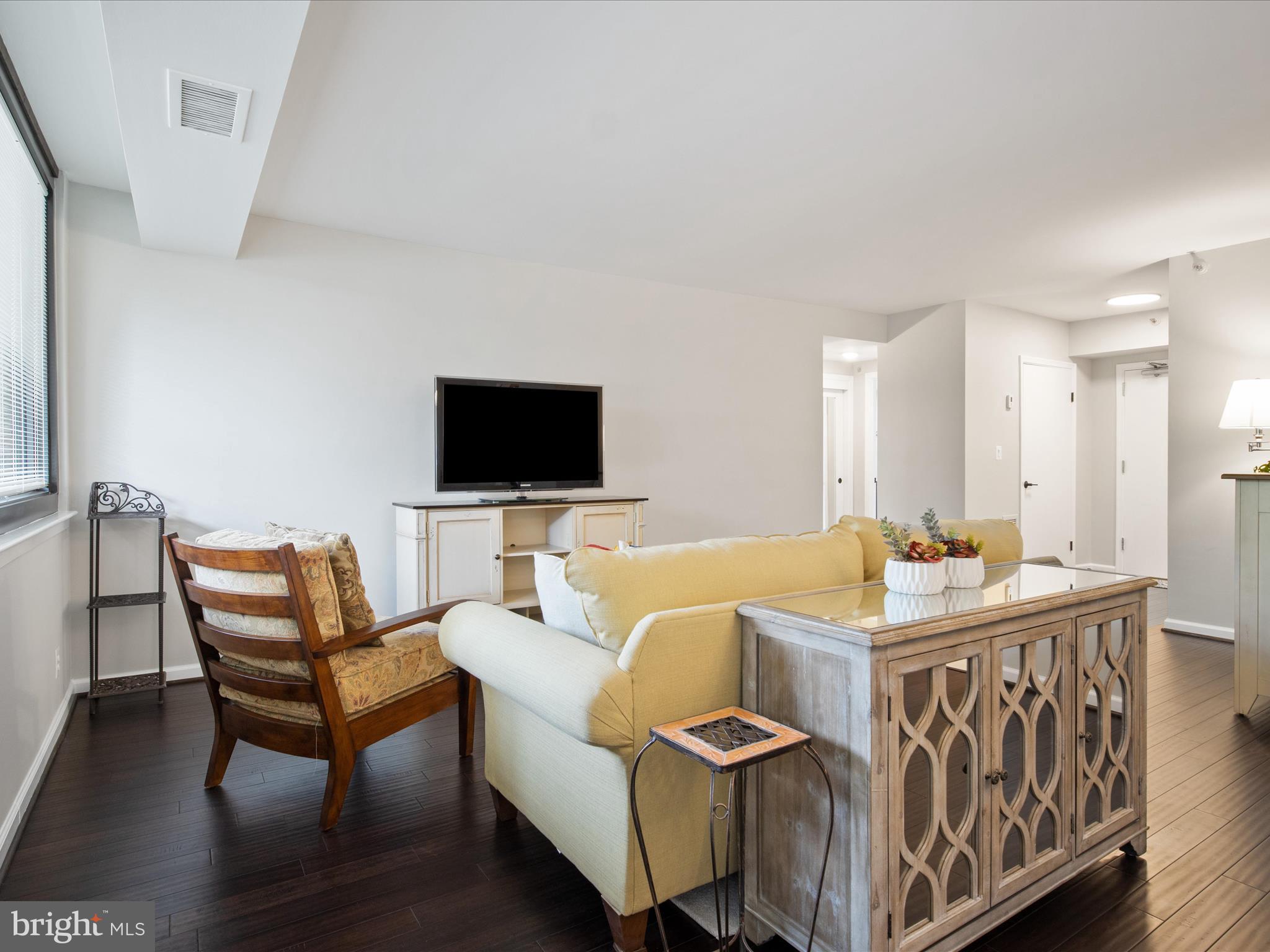 5501 Seminary Road, Unit 101S Falls Church, VA 22041 - Photo 4 of 40