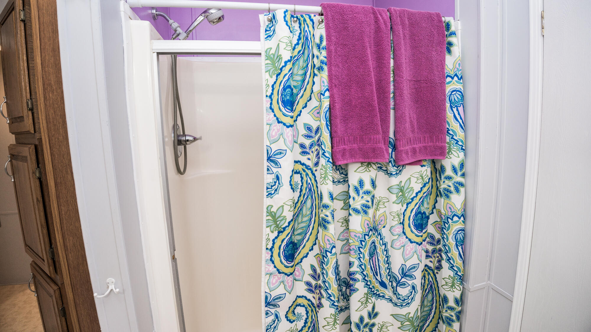 125 Red Eye Road DeFuniak Springs, FL 32433 - Photo 18 of 50 a close view of a door