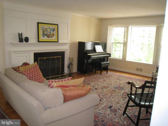 4608 Tournay Road Bethesda, MD 20816 - Photo 6 of 7 Living Room