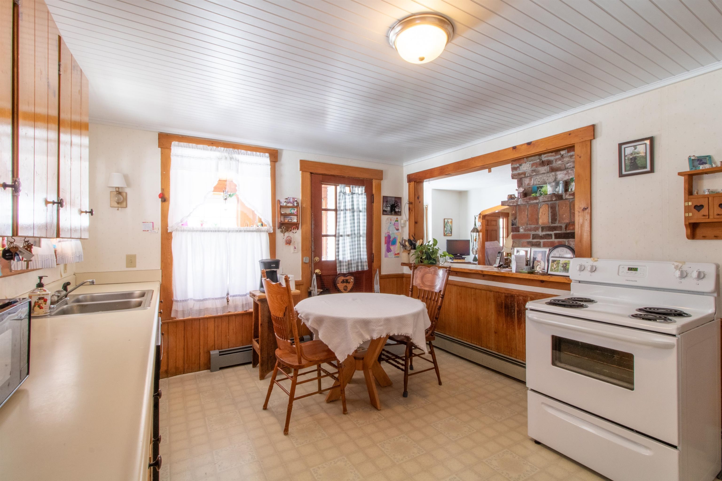 77 Maple Street Brighton, VT 05846 - Photo 9 of 55