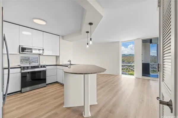 $3,500 | 1212 Nuuanu Avenue, Unit 3801, Honolulu, HI 96817