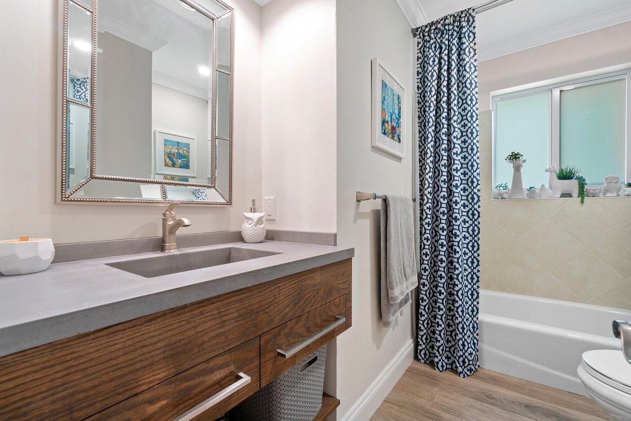 760 Southwest 3rd Street Boca Raton, FL 33486 - Photo 19 of 34 Second Bathroom