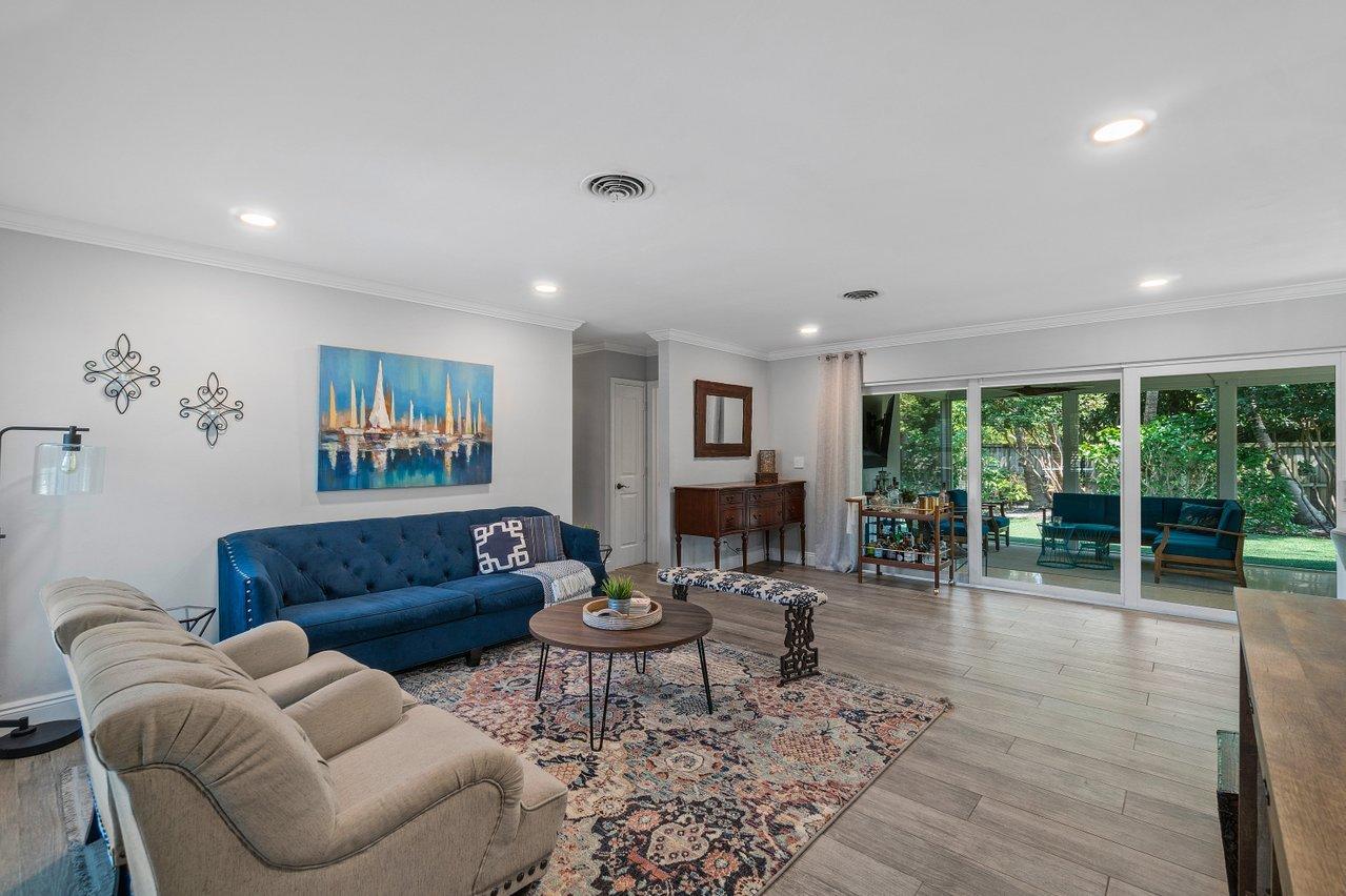 760 Southwest 3rd Street Boca Raton, FL 33486 - Photo 6 of 34 Living room 1