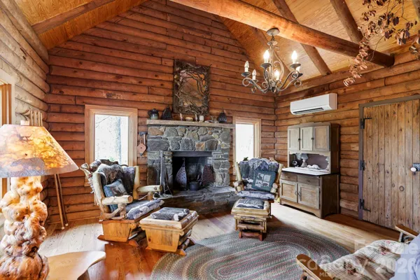 $1,400,000 | 305 Stamey Creek Road, Brevard, NC 28712