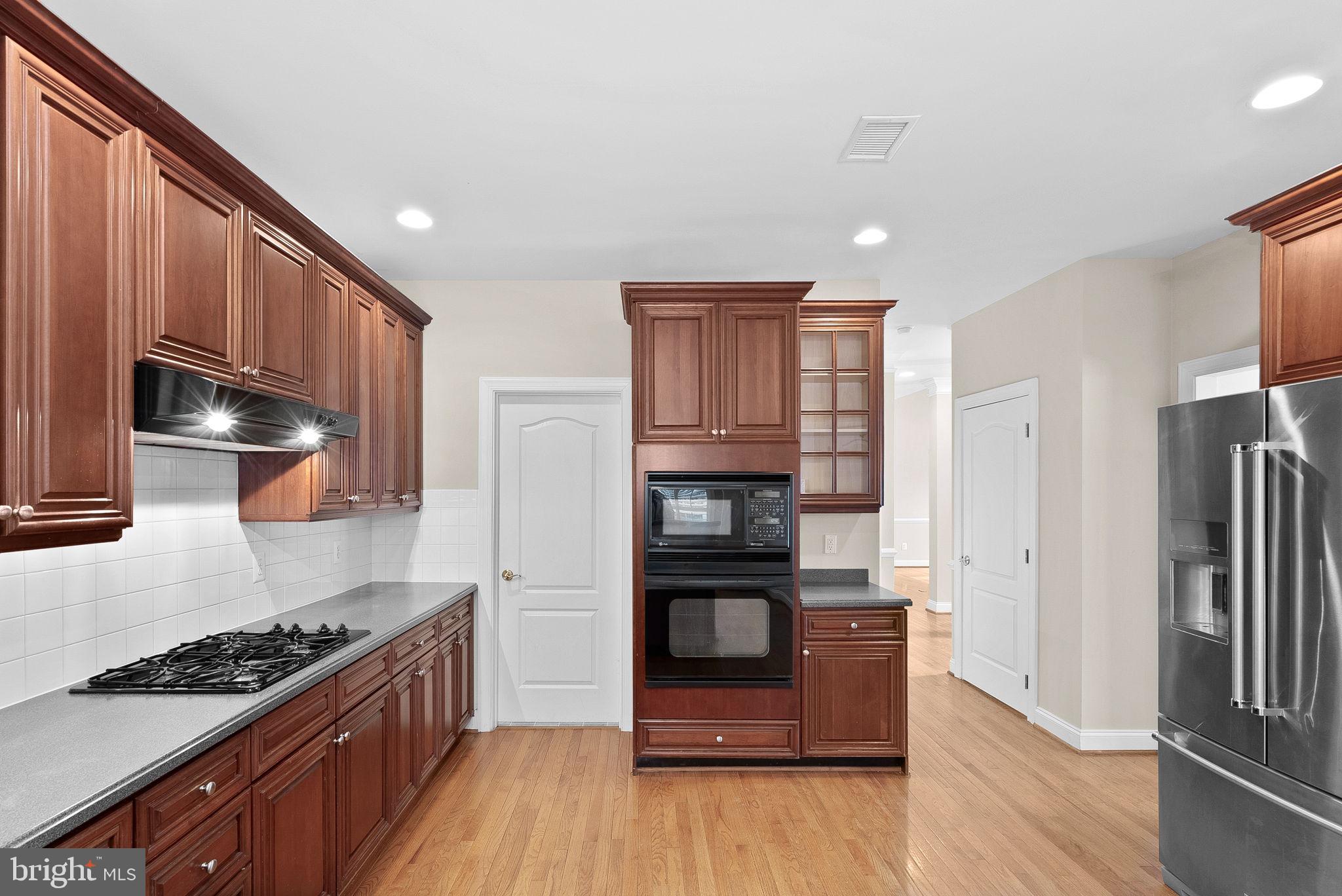 20043 Valhalla Square Ashburn, VA 20147 - Photo 16 of 49