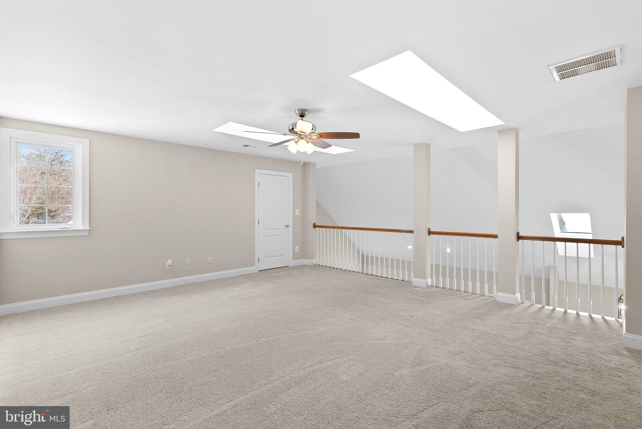 20043 Valhalla Square Ashburn, VA 20147 - Photo 24 of 49 Loft