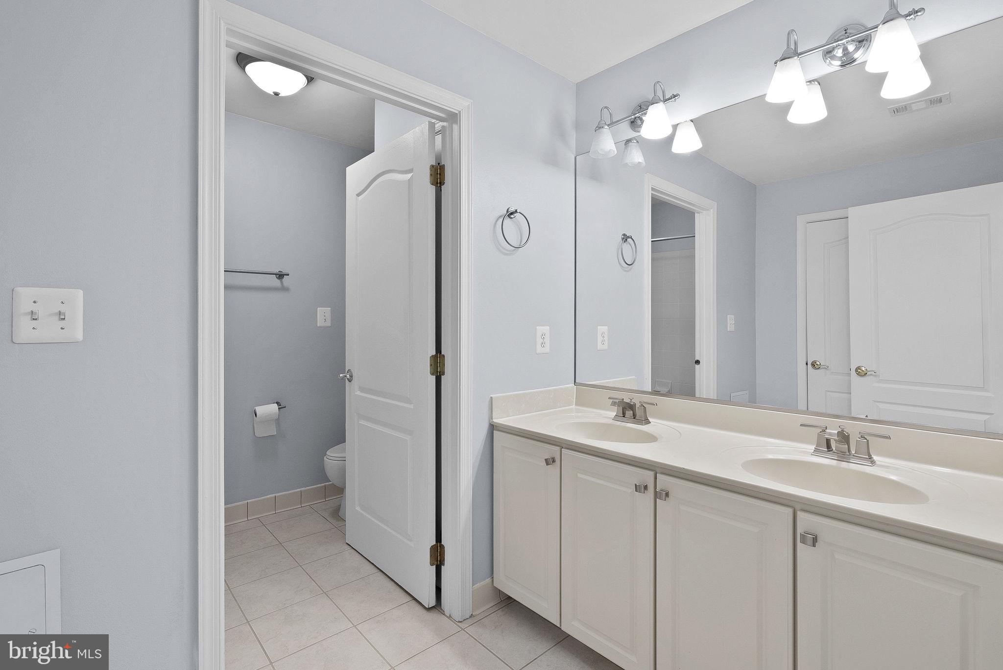 20043 Valhalla Square Ashburn, VA 20147 - Photo 30 of 49 Hall Bath