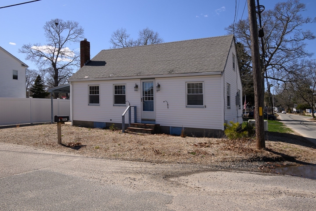 20 Grant Street Wareham, MA 02571 - Photo 2 of 12