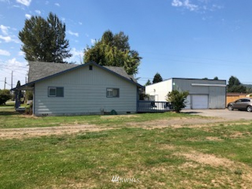 23013 East Jones Road Sedro-Woolley, WA 98284 - Photo 2 of 12 Gallery Image 2