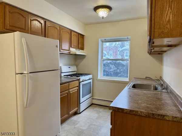 $1,750 | 538 Joralemon Street, Unit 2, Belleville, NJ 07109
