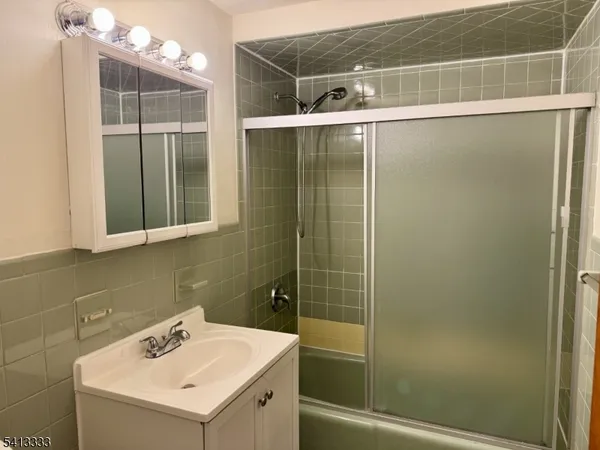 $1,750 | 538 Joralemon Street, Unit 2, Belleville, NJ 07109