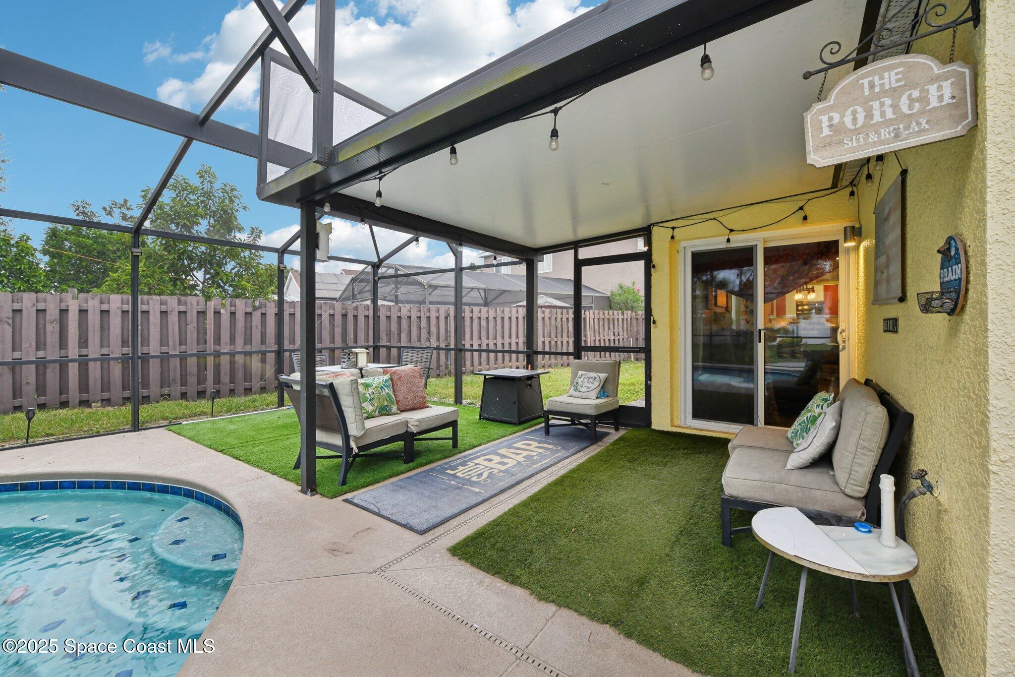 1125 Carey Glen Circle Orlando, FL 32824 - Photo 23 of 31 a view of a chairs and tables in the patio